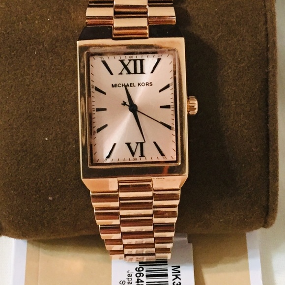 Michael Kors Accessories - Michael Kors Men's/ Women Rose Gold Tone Watch